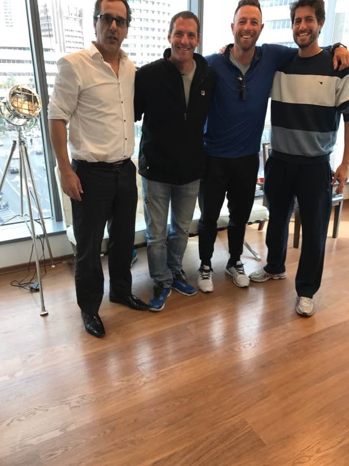 עו״ד יניב גביש לצד יוני ארליך